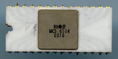 MOS_6504_0376_package_top.jpg
