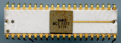 MOS_6532_5176_package_top.jpg