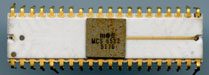 MOS_6532_5176_package_top_75h.jpg