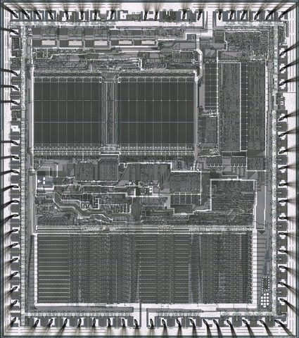 Motorola_68000_die_20x_1a_top_1600w.png