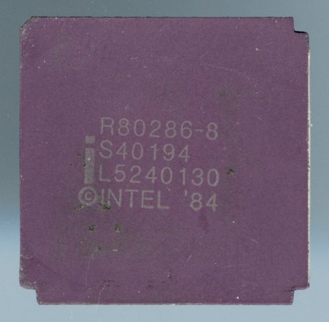 Intel_80286_8_S40194_package_top.jpg